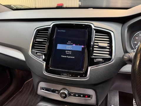 Volvo XC90 2.0 D5 PowerPulse R-Design Auto 4WD Euro 6 (s/s) 5dr 82