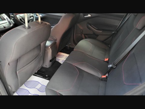 Ford Focus ST-LINE 16