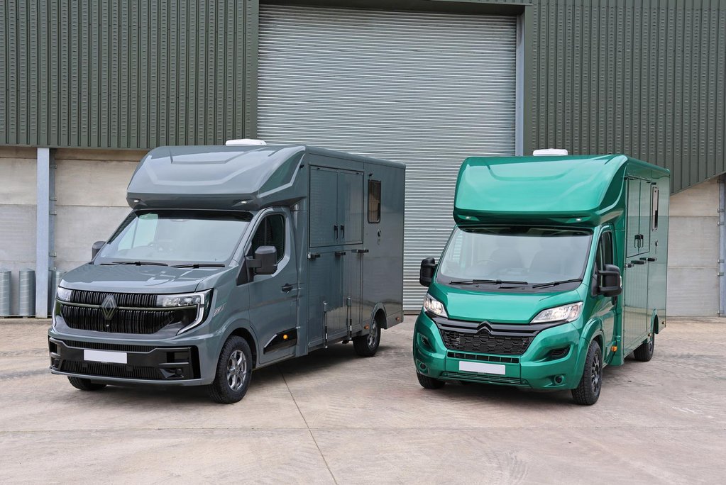 Citroen Relay Brand new 4.5 ton horse box pre reg delivery miles ready to go  28