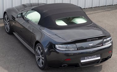 Aston Martin V12 Vantage S Roadster 8
