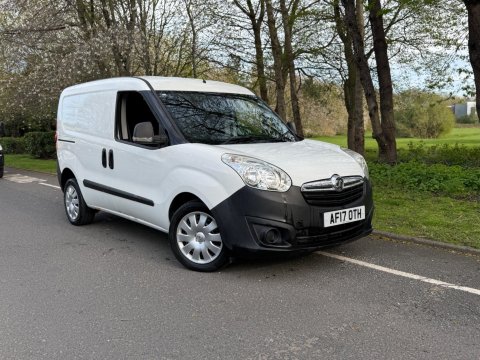 Vauxhall Combo 1.5 Turbo D 2300 Dynamic Crew Van L2 Euro 6 4dr 8