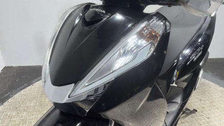 Honda SH300i SH 300 2016 32K VERY CLEAN MOT JAN 2027 300CC SCOOTER 19