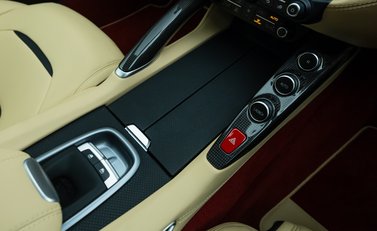 Ferrari GTC4 Lusso V12 23