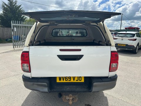 Toyota Hilux ACTIVE 4WD D-4D DCB 7