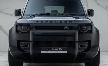 Land Rover Defender 110 V8 P525 7