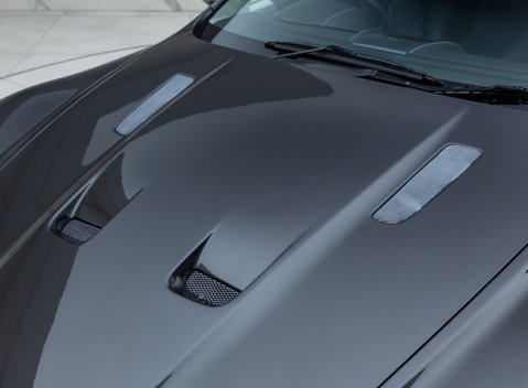 Aston Martin DBS V12 32