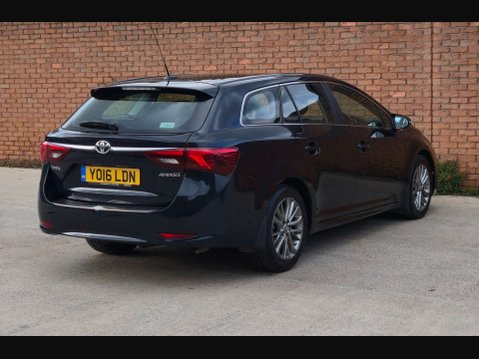 Toyota Avensis 1.6 Avensis Business Edition D-4D 5dr 21