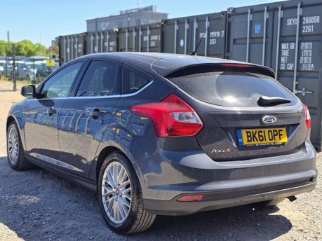 Ford Focus 1.6 Zetec Hatchback 5dr Petrol Manual Euro 5 (125 ps) 4