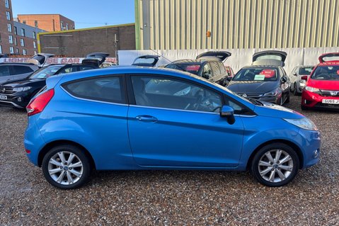 Ford Fiesta ZETEC 16V.. AUTOMATIC.. 13 SERVICES.. 1 PREVIOUS OWNER.. AIR CONDITIONING.. 17