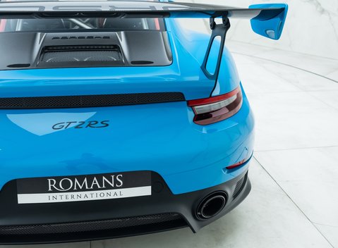Porsche 911 GT2 RS Weissach (991) 29