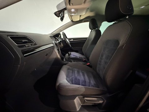 Volkswagen Golf GT TDI BLUEMOTION TECHNOLOGY 19