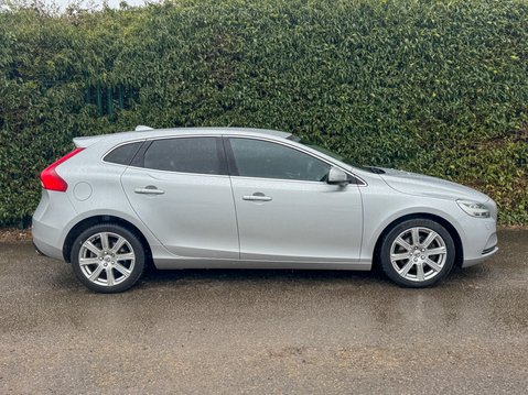 Volvo V40 2.0 T3 Inscription Hatchback 5dr Petrol Manual Euro 6 (152 ps) 30