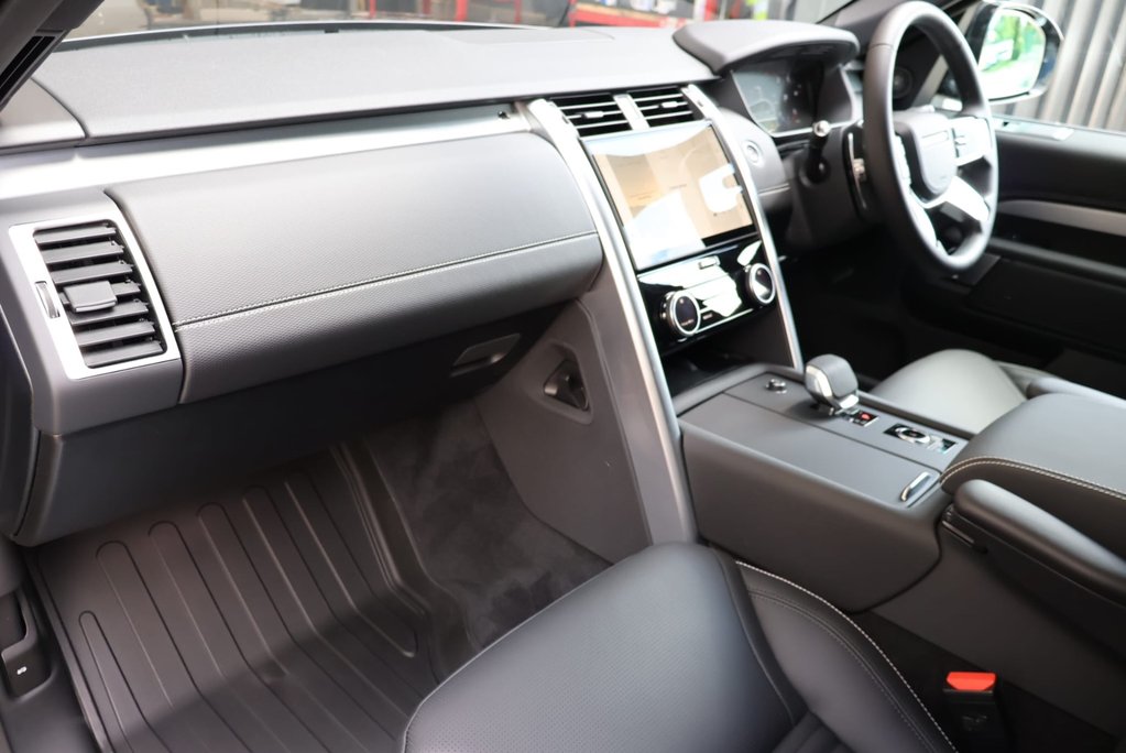Land Rover Discovery 2026 COMMERCIAL DYNAMIC HSE STLYED BY SEEKER ASK ABOUT REAR SEATS FITTED  17