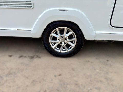 Swift Eccles 590 AL 10