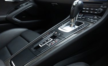 Porsche 911 Carrera 4 GTS (991.2) 27