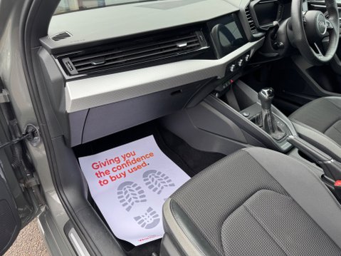 Audi A1 S LINE 35 TFSI S-A 30
