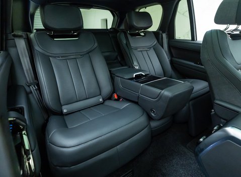 Land Rover Range Rover P530 SV 18