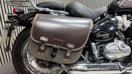 Triumph Speedmaster 2019 ONLY 24K LONG MOT PANNIERS SISSY BAR CRUISER ROADSTER 26