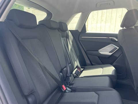 Audi Q3 1.5 TFSI CoD 35 Sport SUV 5dr Petrol Manual Euro 6 (s/s) (150 ps) 13