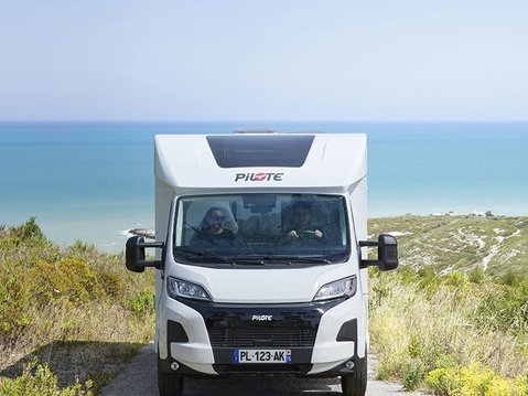 Pilote P740FGJ Evidence 2026 MODEL SHOW VAN 20