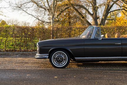 Mercedes-Benz SE 280SE 3.5 19