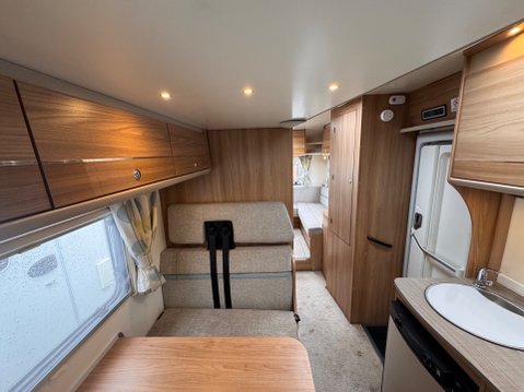 Bailey Approach Advance 665 15