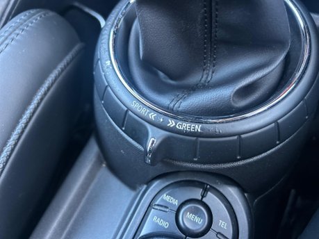 Mini Convertible 2.0 Cooper S Euro 6 (s/s) 2dr 26