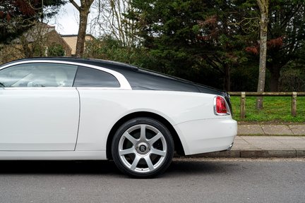 Rolls-Royce Wraith V12 11