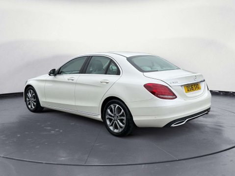 Mercedes-Benz C Class 2.0 C200 Sport Auto 4dr 3