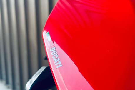 Ducati Panigale V4S Gen 2 36