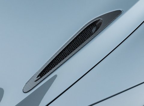 McLaren 765LT Spider 35