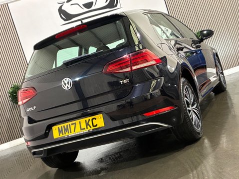 Volkswagen Golf 1.0 TSI BlueMotion Tech SE Nav Euro 6 (s/s) 5dr 22