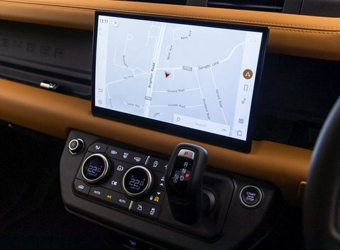 Land Rover Defender 110 X P400 18