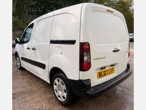 Peugeot Partner 1.6 BlueHDi 854 Professional Panel Van 5dr Diesel Manual L1 (112 g/km, 97.6 11