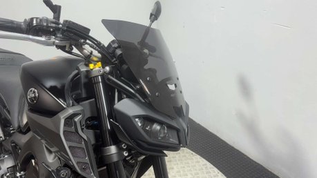 Yamaha MT-09 ABS 2020 ONLY 8K 2 OWNER AKRAPOVIC QUICKSHIFTER FSH 900CC NAKED 41