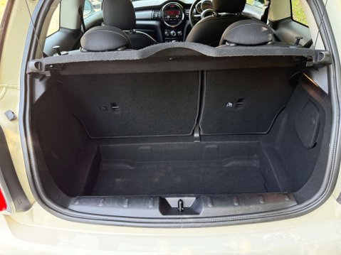 Mini Hatch 1.5 Cooper D 3dr 32