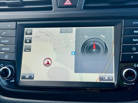 Hyundai i20 MPI PREMIUM SE NAV 29