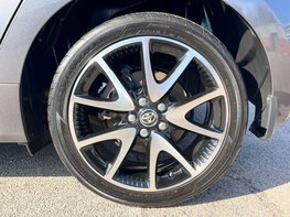 Toyota Yaris 1.5 Yaris Dynamic HEV CVT 5dr 13