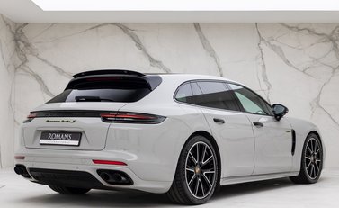 Porsche Panamera Turbo S E-Hybrid Sport Turismo 7
