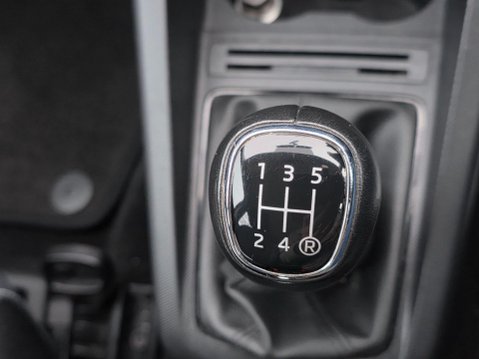 Skoda Fabia 1.0 SE Euro 6 (s/s) 5dr 25