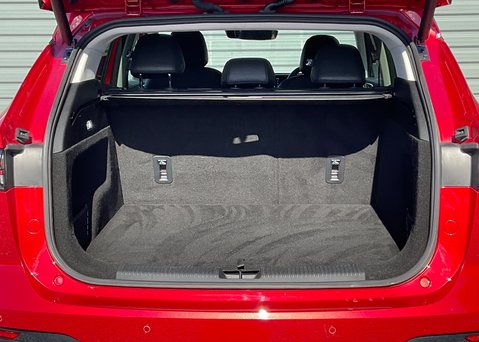 MG HS 1.5 T-GDI TROPHY 11