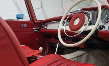 Mercedes-Benz 280 SL W113 Pagoda 14