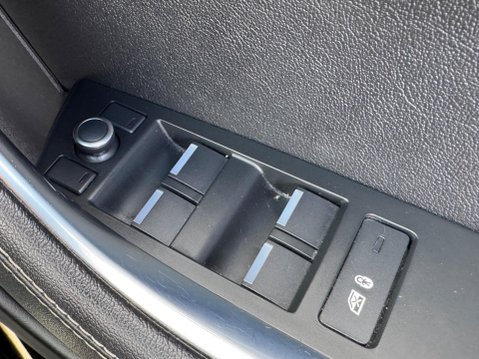 Jaguar XE 2.0 P250i R-Dynamic S Auto Euro 6 (s/s) 4dr 41