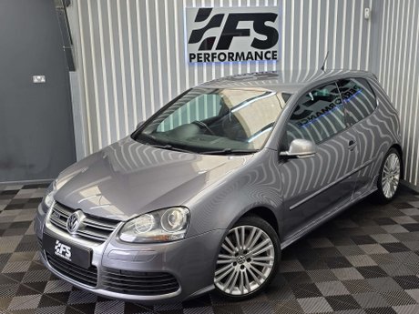 Volkswagen Golf 3.2 Golf R32 4WD 3dr 25