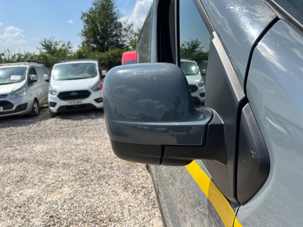 Renault Trafic AUTO SWB L1 Sl28 Sport Edc Dci Air Con Alloys Sensors Cruise EURO 6 17
