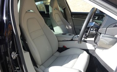 Porsche Panamera Turbo S E-Hybrid 26