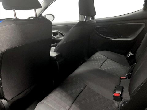 Toyota Yaris 1.5 VVT-h Design Hatchback 5dr Petrol Hybrid E-CVT Euro 6 (s/s) (116 ps) C 20