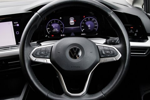 Volkswagen Golf LIFE TSI 20