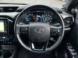 Toyota Hilux 2.8 HI-Luxury Invincible X D-4D 4WD Double Cab Auto 4WD 5dr 19