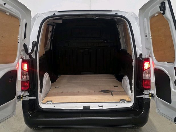 Fiat Doblo DOBLO L1 DIESEL 1.5 Blue HDi 650kg 100 Van 10